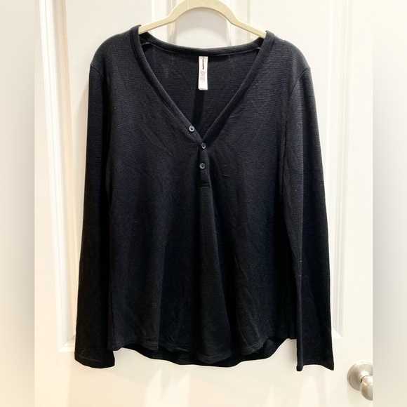 Athleta Tops - NWOT Athleta Henley Top